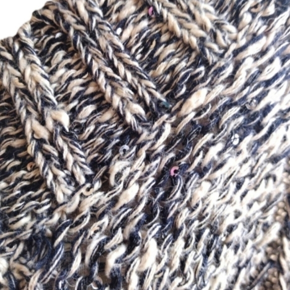 B1G1 INC International Concept Short Sleeve Sweater - Picture 3 of 5